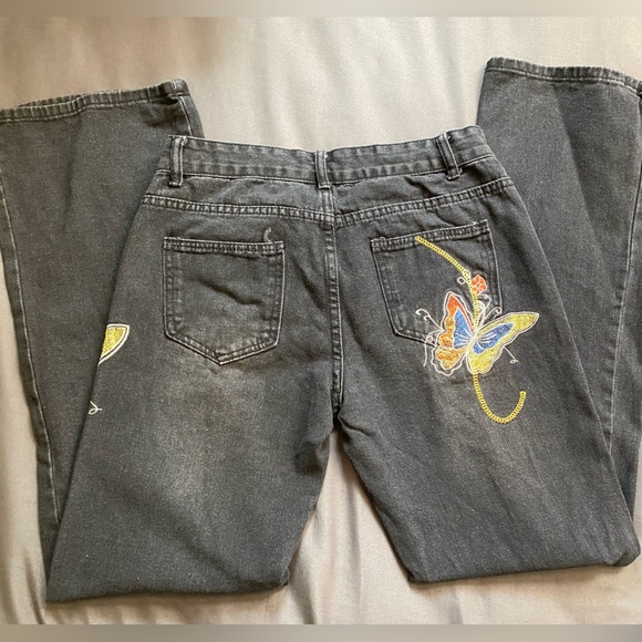 3/$20 Butterfly Embroidered jeans - Picture 2 of 5